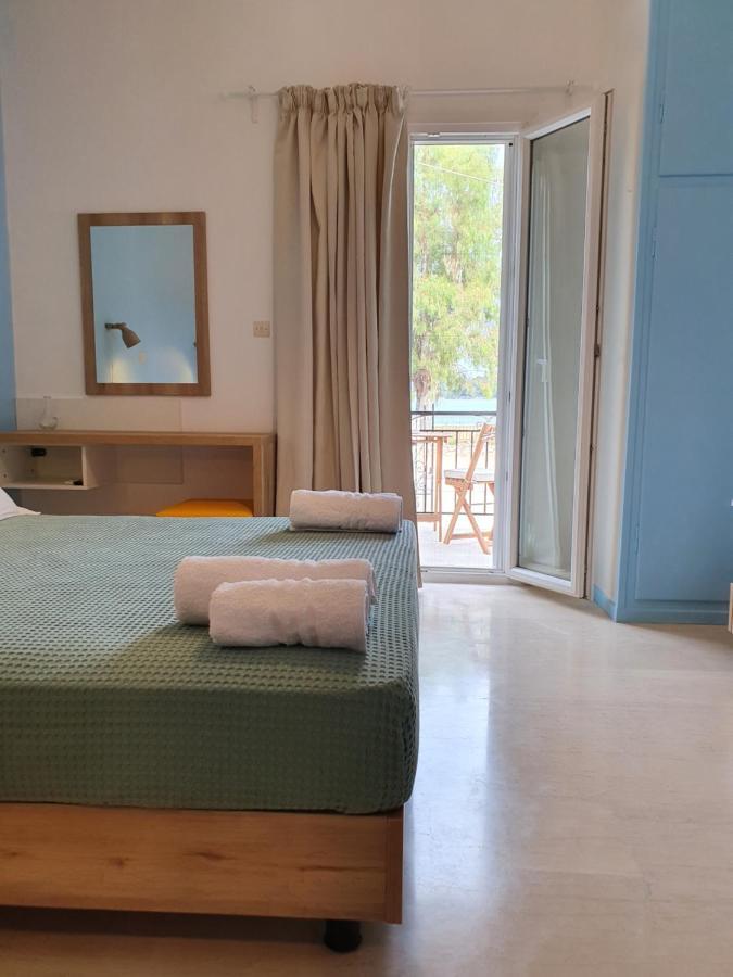 Aristotelis Studios Nidhrion Exteriör bild